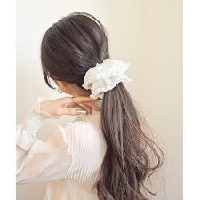 スタイロ(styiro)のパール調付きオーガンジーシュシュ