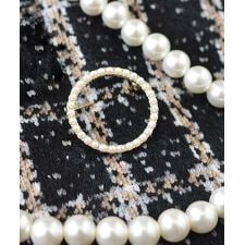 パール調リースブローチ