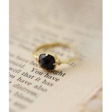 スタイロ(styiro)のニッケルフリー ビジュー調×ゴールド アンティークトイリング フリーサイズ