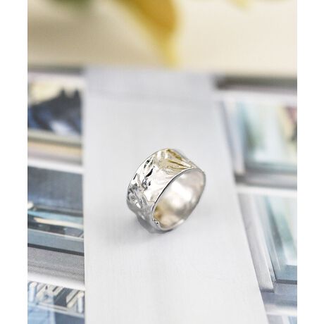 AM[ΉANZT[i̓jbPt[ƂȂ܂BAM[NɂfނgpĂ܂AׂĂ̕ɃAM[NȂƂ񑩂̂ł͂܂Bystyiroz̖킭킭ʂĂ܂B "styiro"Ƃ́AtXŉMӖystylozƍʁyiroz킹sʁiFjMẗӂ̑B w̃R[fBl[gɂAFM̔JƂ̂킭킭悤ȋCxƂӖ߂Ă܂BႤobOAႤANZT[AႤwAAW ÃX^CmV[Cɍ킹vf肰Ȃ邻ȑl̂߂̃uhłB摜̏i̓TvłBۂ̏iƐFAdlAHATCYAfޓ኱قȂꍇ܂Bi摜́A̓p\RȂǂ̉{ɂAۂ̐FƈقȂČꍇ܂B\߂B[^:4056771]