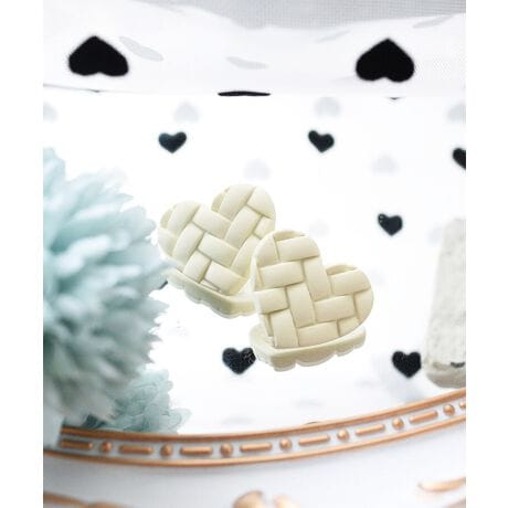 ՂƂtH炵A҂ݍ݃fUC̃n[gsAXBgĥ}bgȎƑN₩ȃJ[A܂ςƉ؂₩ɌĂ܂*:+B݊ȂySnŁAfC[R[fɂ҂JWAX^Cɂ͂AVvȃs[X⃂[hȃR[f̃ANZgɂ߂łB-----fނ̐A|Xgc݂₷ȂĂ܂BE̍ۂɂ͗DgpBߋ͂܂ɂۂɂ́A|Xg̊pxJ[u育ƃX[Yɂgpꍇ܂B-----ystyiroz̖킭킭ʂĂ܂B "styiro"Ƃ́AtXŉMӖystylozƍʁyiroz킹sʁiFjMẗӂ̑B w̃R[fBl[gɂAFM̔JƂ̂킭킭悤ȋCxƂӖ߂Ă܂BႤobOAႤANZT[AႤwAAW ÃX^CmV[Cɍ킹vf肰Ȃ邻ȑl̂߂̃uhłB摜̏i̓TvłBۂ̏iƐFAdlAHATCYAfޓ኱قȂꍇ܂Bi摜́A̓p\RȂǂ̉{ɂAۂ̐FƈقȂČꍇ܂B\߂B[^:4058321]