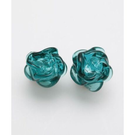 [^ԁF72WZ4101-2024]̂KXŔ~̉ԂN₩ɕ\sAXBVvŏԂȃfUCȂ̂ŁAlXȃV[⑕ɍ킹Ă܂B