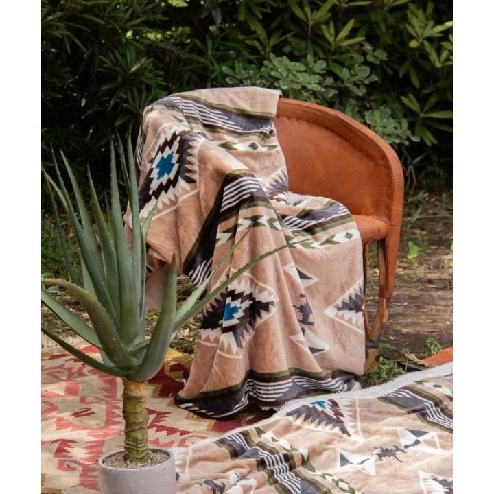 [}C]y`Cnlzy{AzNOMADYuPbgM/`CnliCAYHANEj Thx[W