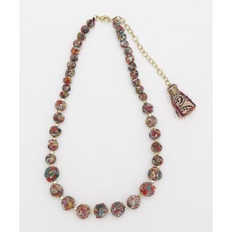 [^ԁFITCZ5105-2024]Ch̏ɂčꂽ__v߂ꂽnhChANZT[B傫̈قȂ{[fUCƃJtȐFg񌳂؂₩ɂĂB肰Ȃ^bZA\lbNXB