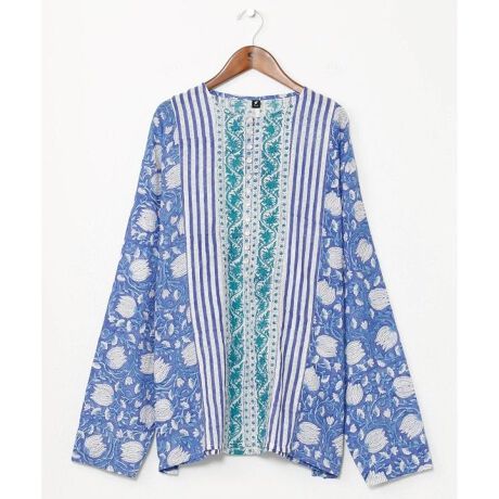 [^ԁFILL-5104-2025]@ׂɐDグꂽhr[ngpYgbvXBEYxLX^ET}Jh́AsXYƃgR΂ŕ\ꂽzfUCCXs[V󂯃fUCB΂ƃ^C̉AeubNvgŕ\܂Bc̃C̐؂ւ|CgB