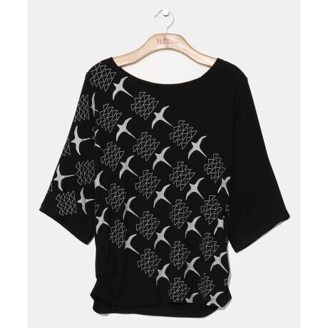 [^ԁFYCA-5104-2025]LтHۓIȊCuRAGvIwJpɑ_Ń_ɕ`ꂽh}X[ugbvXBfReĂ{[glbNŁAOQwayŒp\BƂh}X[u͋CɂȂ̘rJo[Ă܂B[fނŗǂALk̂ŃbNX炵C̔VGbgłB