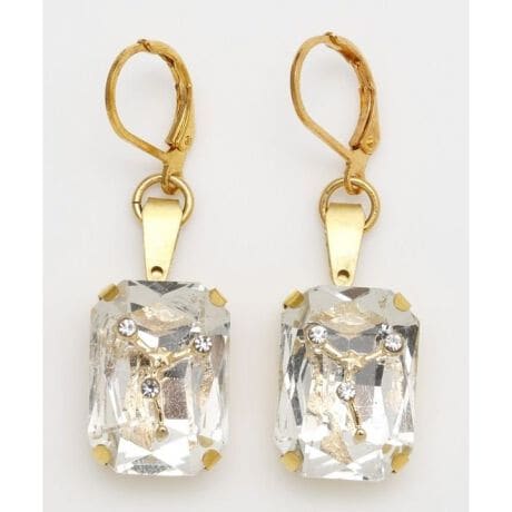 [^ԁFLECZ5110-2025]12C[WJ[̃`FRKXłꂽtbNsAXBXɂꂽKYr[YA肰Ȃ߂܂B