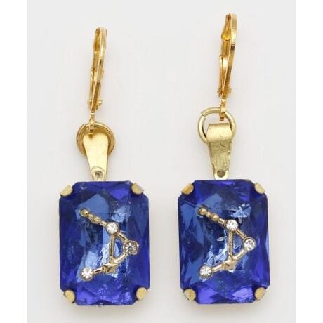 [^ԁFLECZ5110-2025]12C[WJ[̃`FRKXłꂽtbNsAXBXɂꂽKYr[YA肰Ȃ߂܂B