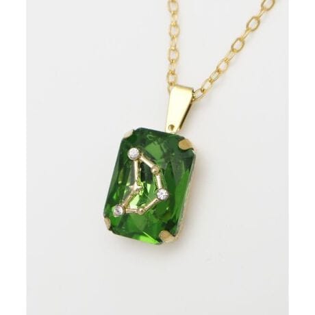 [^ԁFLECZ5111-2025]12C[WJ[̃`FRKXłꂽlbNXBXɂꂽKYr[YA肰Ȃ߂܂B