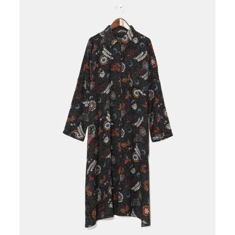 [^ԁFIAC-5106-2025]JxEYxLX^ɓIEYxLX^̃J[OCɁAɕ`Ă錎ƐE΂ڂły߂郏s[XB`ChEYxLX^ɍ~藧ނ́AXŎɓꂽhbsԂ蒃ňꑧ̂ł`