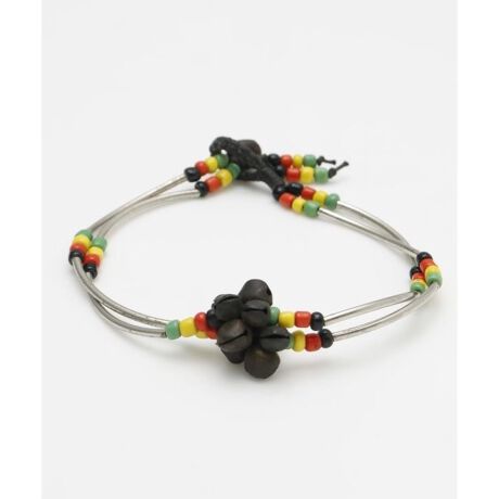 [^ԁFTXXZ5609-2025]X^J[̃r[Yڂ䂭ANbgBOʂƗߋɗ邪tĂтɉFCオACeB