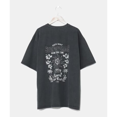 [^ԁF4CG-5202-2025]V̖؂nCrXJXȂǂ̃`[tpnCAŃbNȃYTVcBT[tJWAȃfUCňꖇŃR[fBl[gɕ͋Cł܂B