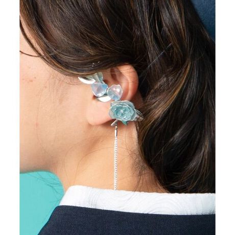 [^ԁF74WZ5201-2025]X䉖(VNN)̉Ԃ`[tɂC[tbNBƂ䉖̉ԂɁÃCXg[ANZgBɃ_ŉȈۂYĂ܂B