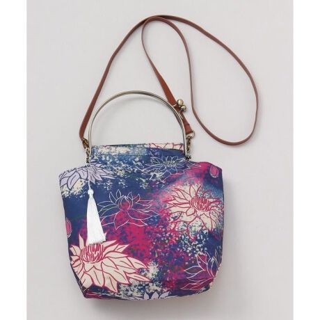 [^ԁF7CEP5202-2025]ɍ炭ԁXfUCV_[obOB莝obOƂĂ͂AV_[obOƂĂg2WAYdlB}`tŏc̒`VGbgȂ̂ŁA[͔QłB600ml̃ybg{gⒷzAσ|[`܂BV_[R͒߉\B|PbgtB