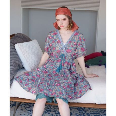 [^ԁFIAC-5205-2025]Ⴂ̃ubNvg⋹̂肰ȂhJ|Cg̃`jbN䃏s[XB{[̂{g̃eBA[hŁApc킹ĂPł܂gꖇB