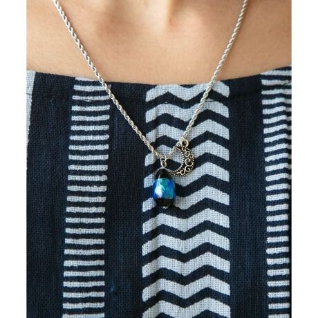 [^ԁFCEPZ5107-2025]Cʂސ_IȊC̐FC[Wz^ʂ̃lbNXBVvłA肰Ȃ̃`[tfGȃfUCBɓĂƂƋPA񌳂ʂĂBTCY߂\B