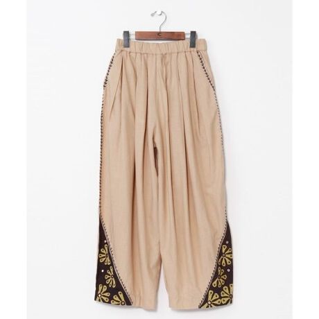 [^ԁFIAC-5235-2025]gbvXɈA݊̂郏ChVGbg[NpcBNW[gBɏZ܂uJb`vCXpCA󂯂fUCBJb`Ȃł͂̃nh[Nł~[[NhJ_ɕ\BChȃXu̗ȑfފB