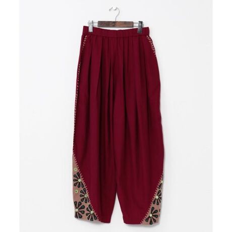 [^ԁFIAC-5235-2025]gbvXɈA݊̂郏ChVGbg[NpcBNW[gBɏZ܂uJb`vCXpCA󂯂fUCBJb`Ȃł͂̃nh[Nł~[[NhJ_ɕ\BChȃXu̗ȑfފB