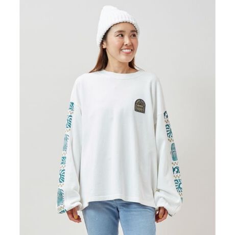 [^ԁF47U-5313-2025]JԂƂŕBe[WH̃gbvXBɃnC`[tvgT[tJWAȃfUCBɃMU[񂹂Ăď炵VGbgłB