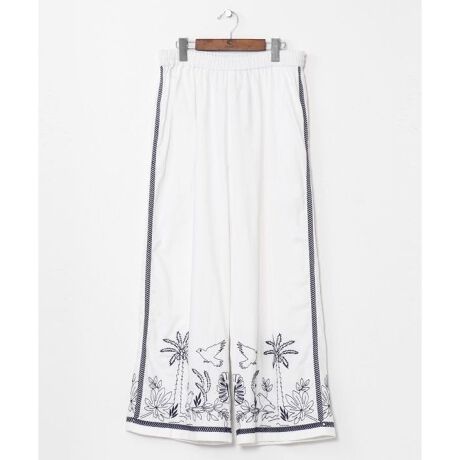 [^ԁFIAC-5333-2025]Sn̂炩Ȗȑfނ̃YpcBCYȃXg[gVGbgŁAEGXg̓SƓRŒ߉\Bɐŕ`ꂽA؁XtA̎hイ|CgB70Ñqbs[C[WFWJŁAVcƂ̃ZbgAbvR[f߂łB