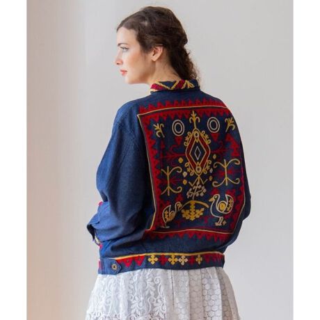 [^ԁFILL-5309-2025]ChAOW[g̃Jb`n̓`IȎhイ`[t㕗ɃAWB_ɎhイzuCpNgȃBe[W̃fjVcB͌g̃{^ŕ\Bpcƍ킹ZbgAbvR[fBl[g߂łBhイZ@ɂ̓Ch̃Ahイ̗pB̃R[fBl[gɃvX邾ŕ͋CAbvACełB