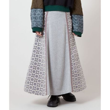 [^ԁFCCP-5322-2025]~ibg̃^C͗lCXpCA󂯂WJ[hnAcC[hfށAt@[fނgݍ킹XJ[gBN₩ȐFʂƒĝ݂fފBꖳ̌IfUCBACƊXJ[g̃C[h|CgBEGXgɂ̓SĂA҂ݏグŒ\BtF~jȕ͋CAR[fBlCg̎ɂȂACełB