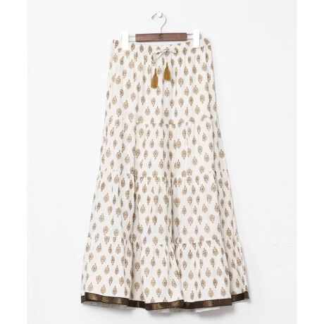 [^ԁFIAC-5338-2025]Ch̃[J}[PbgŔĂ鐶nCXpCABtH[NAAvg̃eBA[hXJ[gB߂ɂ؂ւʒuŁAtF~jȂJWAȈۂɁBvg̑␞̃S[WXȃe[v|CgłB