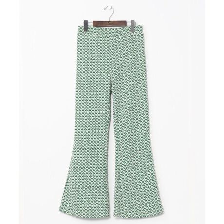 [^ԁFCCP-5302-2025]LkfނŗSnQ̖\pcBu[cJbgVGbgʂ𔭊AC[hX^Cɂsb^̈ꖇBVN[h̏^ԃJtȐnC[WJ[WJŁAׂ₩ȃ^C܂B