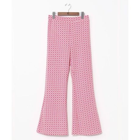 [^ԁFCCP-5302-2025]LkfނŗSnQ̖\pcBu[cJbgVGbgʂ𔭊AC[hX^Cɂsb^̈ꖇBVN[h̏^ԃJtȐnC[WJ[WJŁAׂ₩ȃ^C܂B