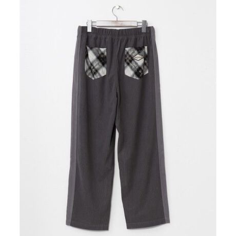 [^ԁF4CA-6138-2025]̑قȂނ̃R[fCngpYpcB|Pbg̃`FbNnƃbyANZgɂȂfUCłBŌy₩ȑfފ̂߁AttɂĒBJWAȂ݂̂镗͂łB