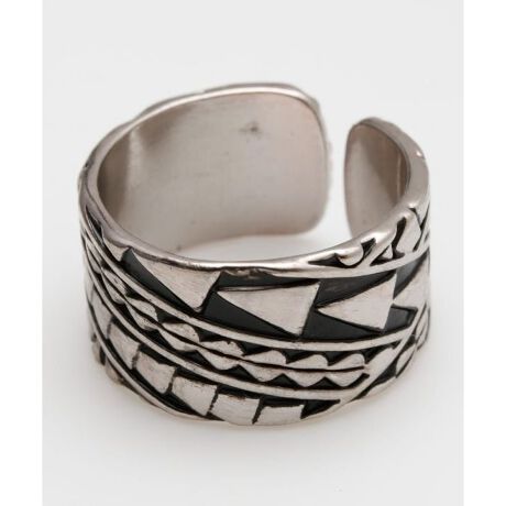 [^ԁF46PZ6111-2025]|lVA^gD[̒ۓIȃYOBd̂fUCő݊܂B͂ECے郂`[tƂāAIŗ͋X^Co܂B