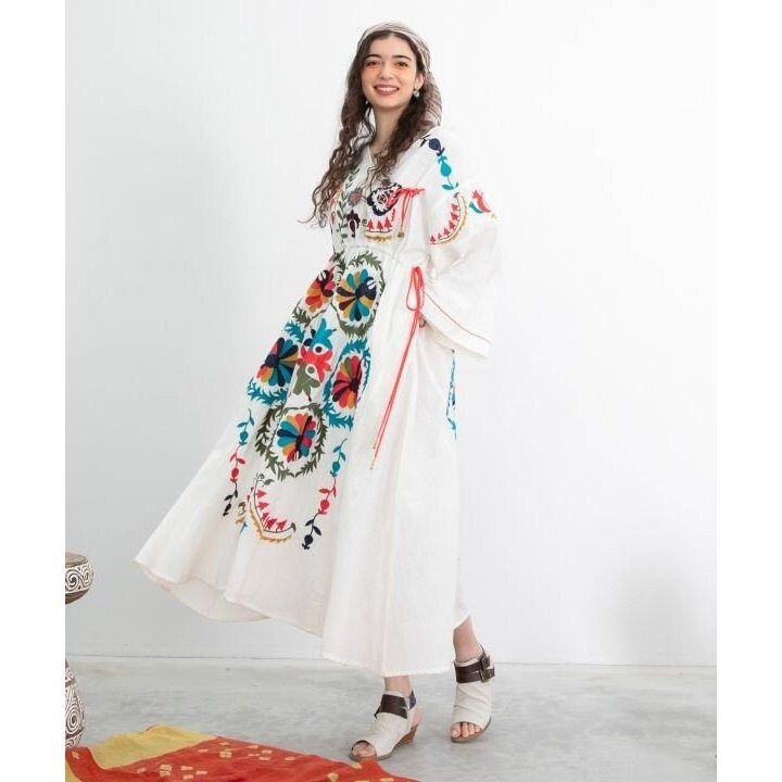 【チャイハネ】エルジャン刺繍ワンピース