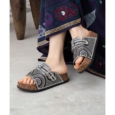 【チャイハネ】キラベルサンダル