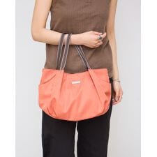 ゴールデンベア(GOLDENBEAR)のナイロントートバッグ