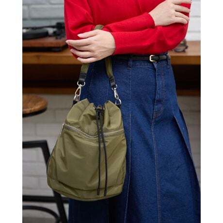 [^:467RC002]В^2WAYobOBnhobOƂĂAV_[XgbvŎ΂߂łAp̍fUCłByʂRpNgȃTCYŁAC킸g閜\obOłBS[fxA H~J^OwBEAR FRONTxfڂ̏i̓iC2WAYobOƋLڂĂ܂Afނɂ܂Ă̓|GXeƂȂ܂B