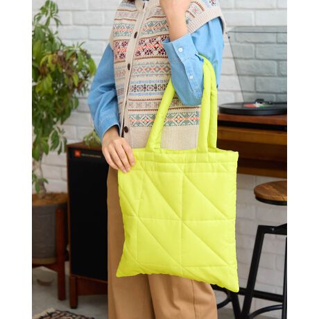 [^:467RD011]~̋CグĂLgfނ̃g[gobOłB؂₩ȃJ[WJŃR[fBl[g̃ANZgɂȂ܂B