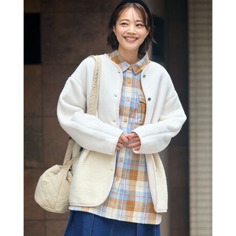 [^:467RD410]ƂŁACgAE^[ƂĊ􂷂{At[XR[gB{Aʂƃt[Xʂ؂ւfUCAVvȒɂVѐSY܂Btgɂ͏iȈۂ^鏬߂̃{^̗pAJWAlۂꖇɁBڂɂAbNX̂VGbgŃfC[gɂ҂̃ACełB