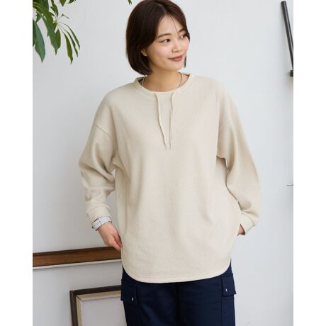 [^:467RD411]btfނ̃I[o[TCYgbvXłBc݂A_炩ȑfނłB݂̊J𒲐łXshfBeB[|CgłB1łd˒ł񂵂₷ACeȂ̂Œp܂B