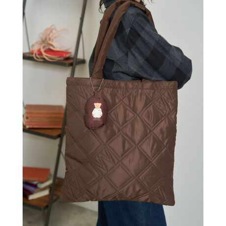 [^:468RD050]Ȃ₩ŁAق̂Ȍ򂪏iȃ^t^̐ngg[gobNBȂ݃vNƂGŃgĥACeB|ł钷߂̃nhɂȂlߊۂcސݒɂĂ܂B7cm̃XNGAɍW̕C[WXeb`[N|CgB͋C̃O[ƔlxオuE̓WJ͔N␫ʂ킸p\Bʋ΂wZs̃TuobNƂĂ֗łBS̃}OlbgJł|PbgtBN}̃o[ovg10cmقǂ̃`[͎O\BCɓ̃obNɕtςĊyłOKB