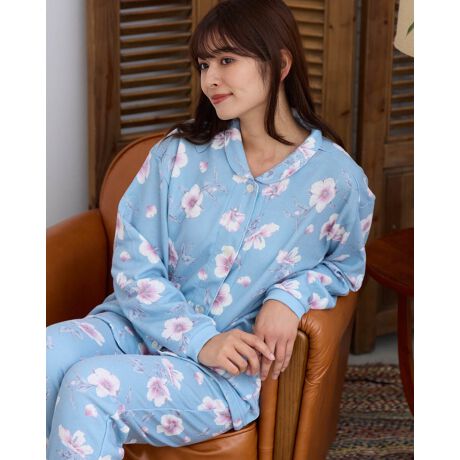 [^:192RD101]G߂ɂ҂́AEY{̃Jbg\[pW}łB{[̂fނ̗ɋNщH{AӂƏ_炩Ag镗Ɏdグ܂BV[݂͎񂪋l܂炸茩ʂ̂ŁAbNX^Cɂ߂̈ꒅłBy Homewear̂ zgƐ݌vAg̐؂ւOɂ炷ƂŁAE₷QԂX[YɍsuKdlvɂȂĂ܂B܂A{gX̓EGXg̓ɁAuSւvAEGXgSo܂BDtȂAقǂɃSւ邱ƂłAD݂̒ɒ邱Ƃ\łB