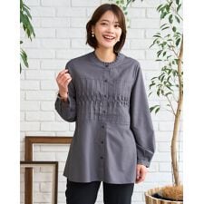 ピンタックブラウス