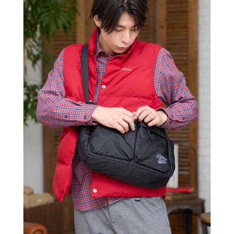 [^:314RC013][͔QI}`|PbgV_[obNłB̂V[Ŋ􂷂鑽@\obNłBobȎOʁAʁAƁAɃ|Pbgzu܂Big͂AsAEghAȂǉוȂ肪ȃV[ł􂵂܂B