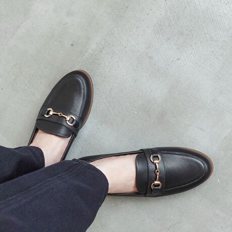 rbgfUCANZgɂȂԃ[t@[BJb`ƂbNXŃX^CO}jbVȈۂɎdグĂ܂B芴̂pcX^C͂tF~jȃXJ[gX^C̊OACeƂĂALR[fBlCgɊ􂵂Ă閜\ACełBIIt킸̃}XgnuACeEۂ݂̂郉EhgDŎw̃XgXt[ȗSnłBE_炩NbVőT|[gs̏ՌzĂ܂BE悢2cmq[ŔɂAq[ȕSłB[^:ND22404]