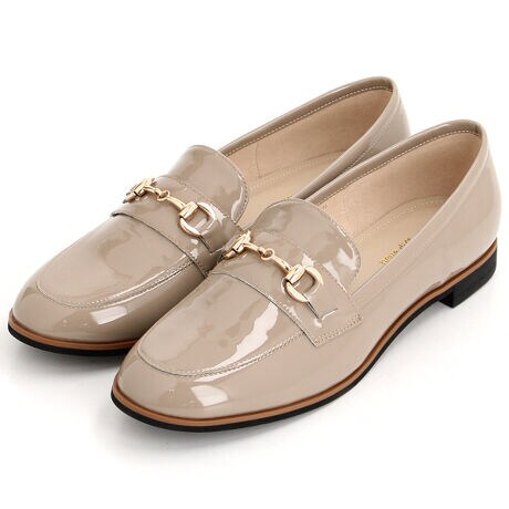 rbgfUCANZgɂȂԃ[t@[BJb`ƂbNXŃX^CO}jbVȈۂɎdグĂ܂B芴̂pcX^C͂tF~jȃXJ[gX^C̊OACeƂĂALR[fBlCgɊ􂵂Ă閜\ACełBIIt킸̃}XgnuACeEۂ݂̂郉EhgDŎw̃XgXt[ȗSnłBE_炩NbVőT|[gs̏ՌzĂ܂BE悢2cmq[ŔɂAq[ȕSłB[^:ND22404]