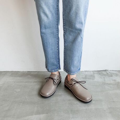 x[VbNȃJ[ɃANZgɂȂS̃{|CgƂȂ肩킢炵X^CO`܂BɎ{ANZg̃V[[XŃJWAX^CƂ̑ob`łÊ₷Xb|dl̃tbgV[YELk̂Sfނ̃V[[XŒEȒPłBEb[fUC͑ƃT|[gĂ܂BEX|WH̒ނgp邱ƂŁAy܂BEᔽNbV̒~ɂAKȗSn̊Ă܂BLɂXX3E݌vITCY`傫TCY܂łpӁÊRE݌vłBETCY(21.5cm)傫TCY(25cm)܂łIђ܂B[^:ND22543]