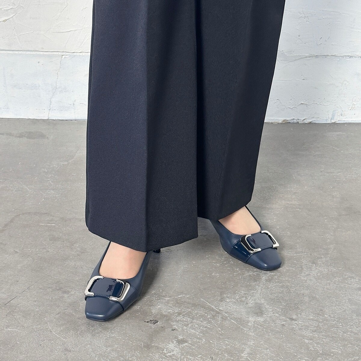 22cm-26cmポインテッドトゥフラットパンプス／シルバー | ジーアール