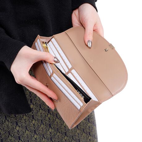 iȃtH͂̒zĂ莝Ă钷zB Ԃ^Cv̒zȂ̂ŁAƂۂɁB [ĥiŁAtH[}ȏɂ҂B ŏ̎[ȂAD܂ȂĂ܂̂傫ȃ|CgłB[}_bɓoꂷ錎̏_̖OɗRuivV[YĂ䂭̉~ʂC[WtbvɁAȂ킦t܂BSu[`A肰Ȃ߂YāB₩ȃU[h^́AiȋPA܂tÂ炢̂łBjAXJ[̃x[XɁARo̓_[Ng[łЂ߂āBς䂭A₩ɐ鏗ɁB₩ɁA₩ɁBĂ䂭̂悤ɏtÂ炭ڗɂ₩ȃU[h^vgpBC[WtF~jȃtbv fUCB킦⃍Su[`߂vXĂ܂BD 1K 1J[h|Pbg 10O|Pbg 1|Pbg 3