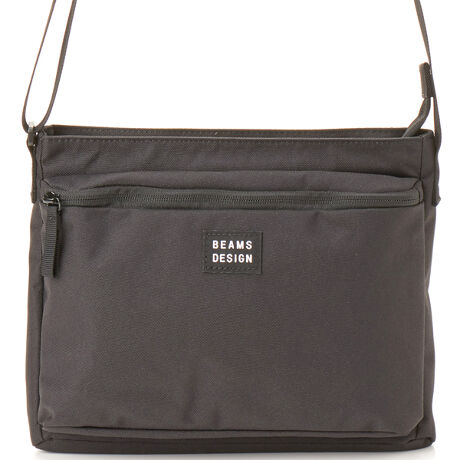 [^:BMMH5BS1]100%TCNfނōꂽGRȃV[YyʂŃRpNgȃTRbVobOoByʂŔ}`ȂAz500mlybg{gARpNgȐ܂肽ݎP[\B㝛fނgpĂ邽߁A}ȓVωɂSłBVvŃJWAȃfUCɁA|Cg̃S肰ȂANZgɁBjZbNXłgA^E[X͂Ał􂵂܂B