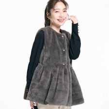 コカ(coca)のファーペプラムベスト 全3色