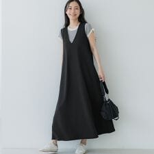 エンボスVネックノースリーブワンピース